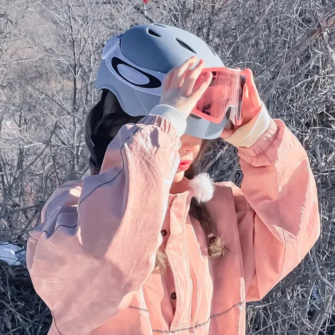 冲过雪地